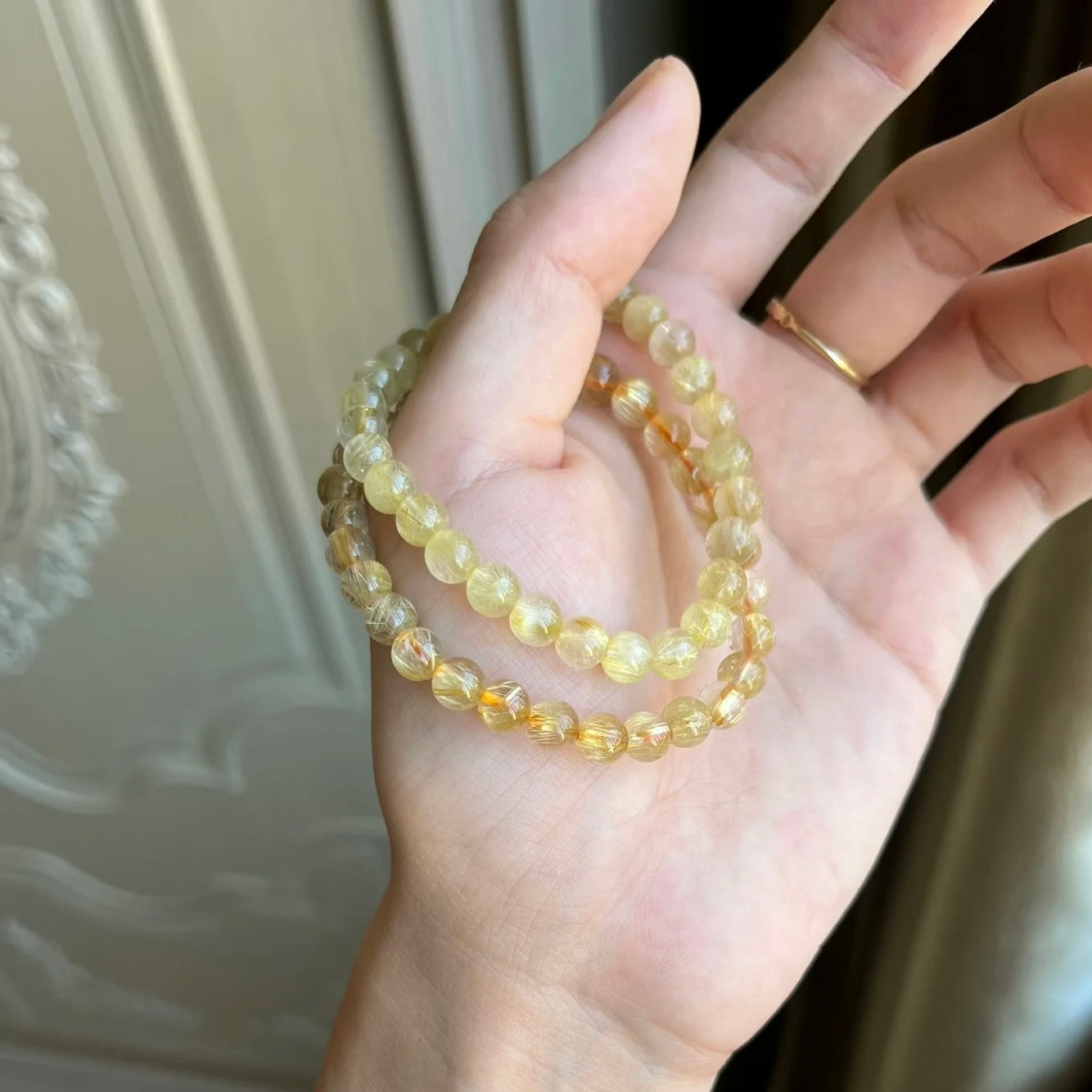 Natural Rutilated Quartz Single-Strand Bracelet, Shimmering Golden Hair-Like Inclusions, Wealth-Attracting & Fortune-Boosting Energy Crystal, Minimalist & Versatile Single-Strand Bracelet