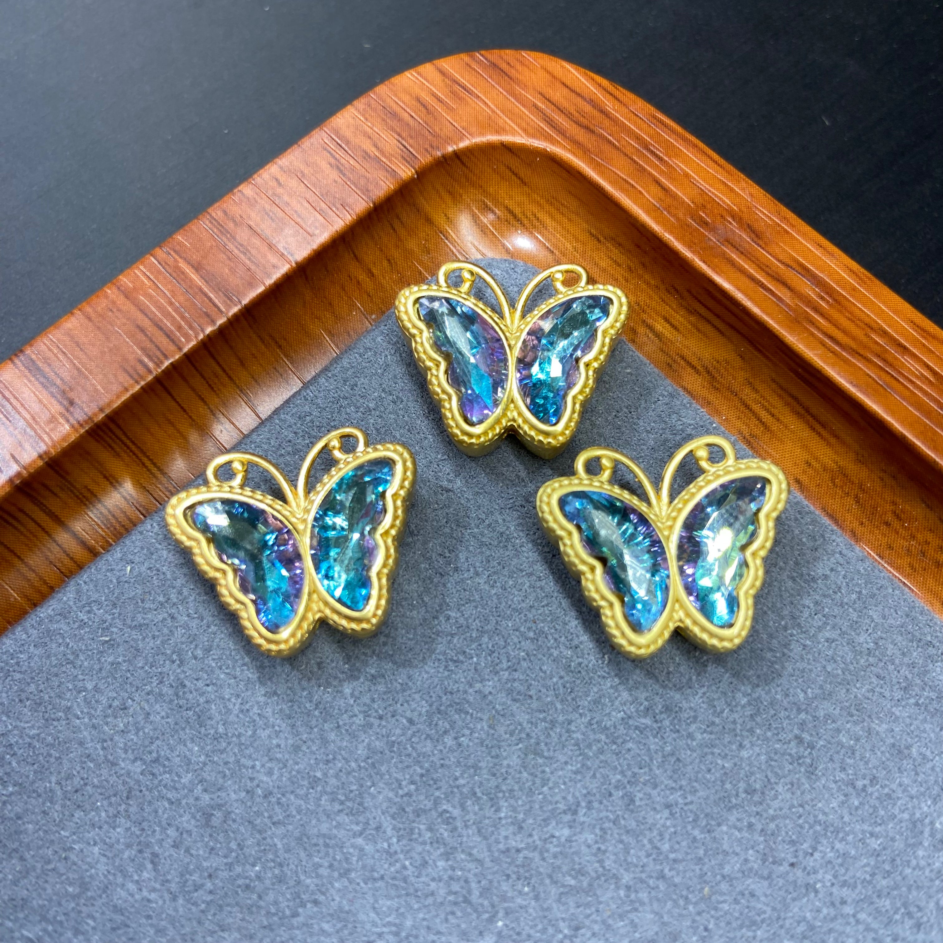 Cute Butterfly Shaped Accessories (10pcs) - Ideal for Jewelry Making, Scrapbooking & Craft Enthusiasts