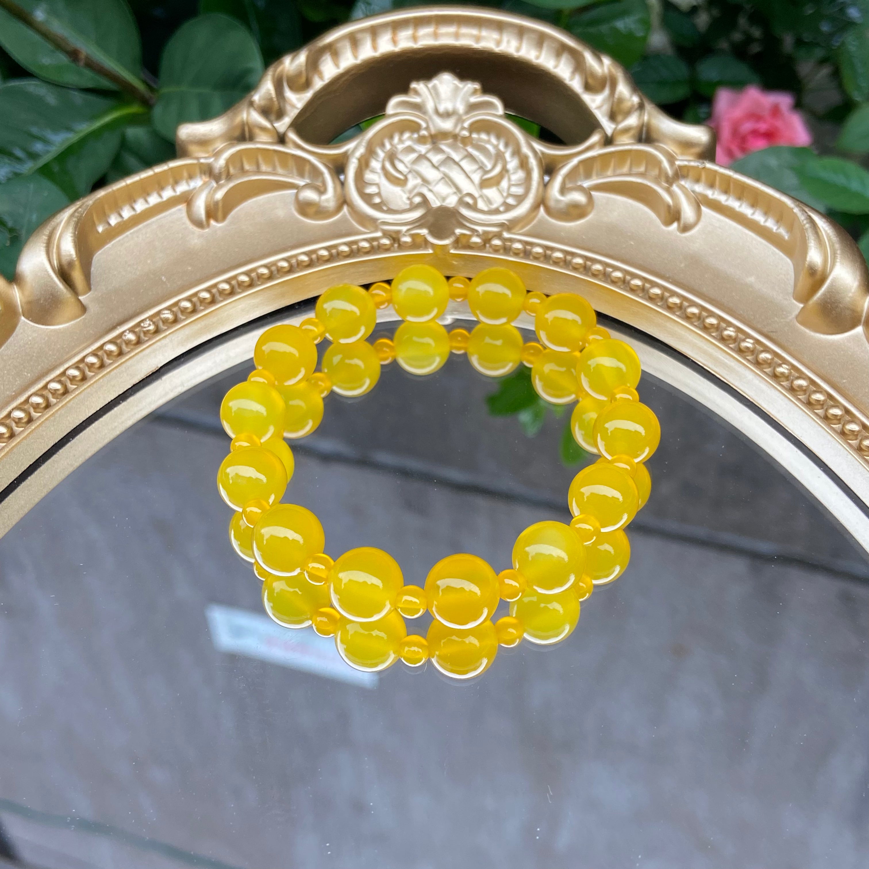 Artisan-Made Yellow Agate Bracelet (Mixed Bead Sizes) - Unique Handcrafted Piece for Cheerful Elegance