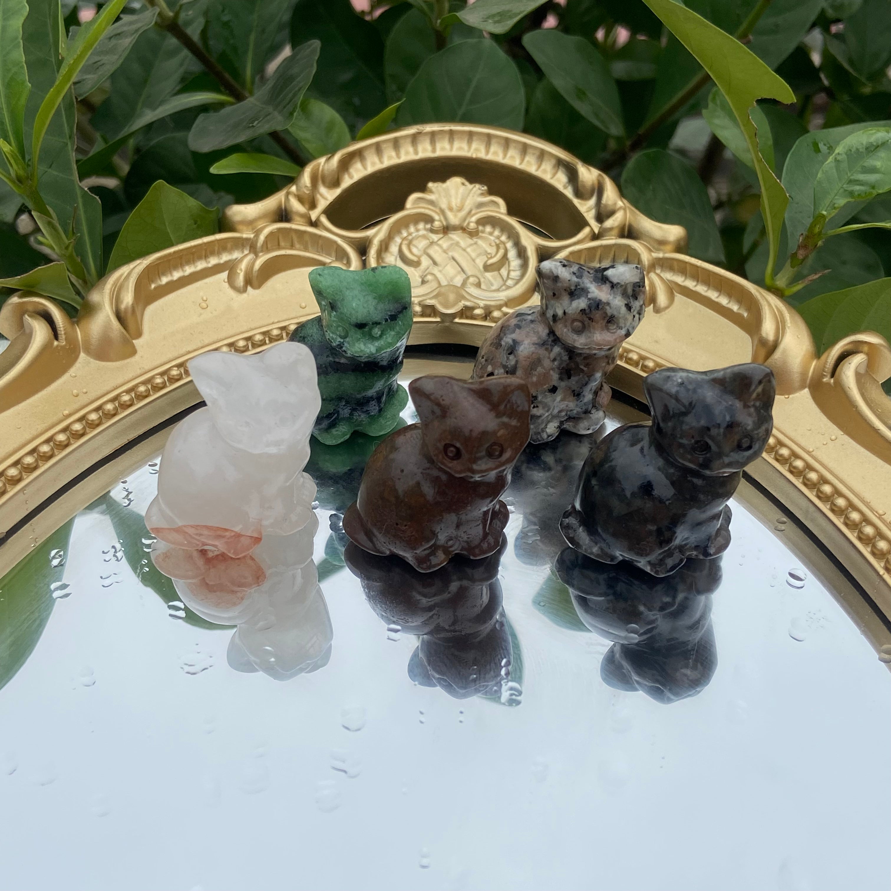 Hand-Carved Natural Crystal Cat Miniature (3cm) - Crystal Animal Statue for Collection & Gift