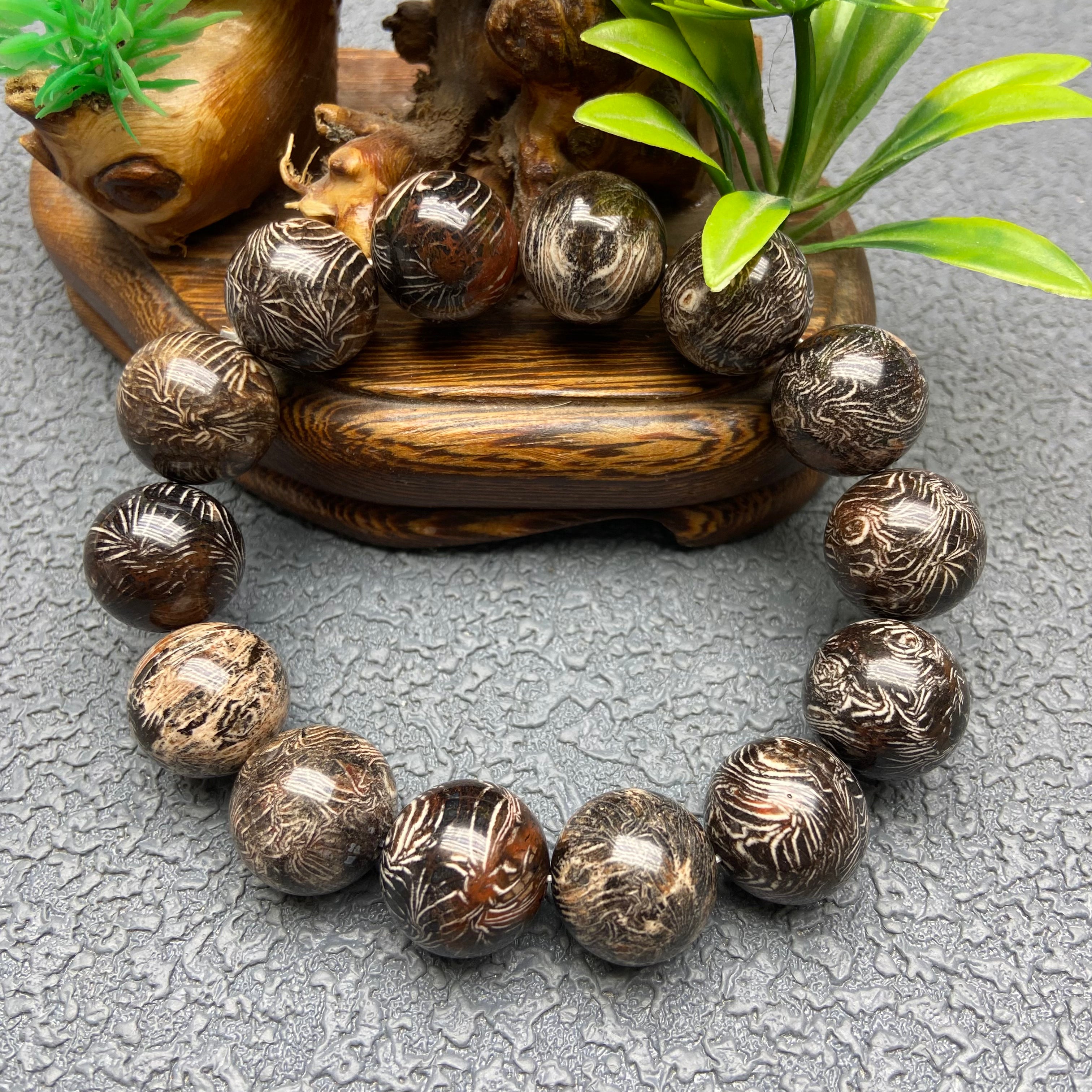 Black carol jade bracelet