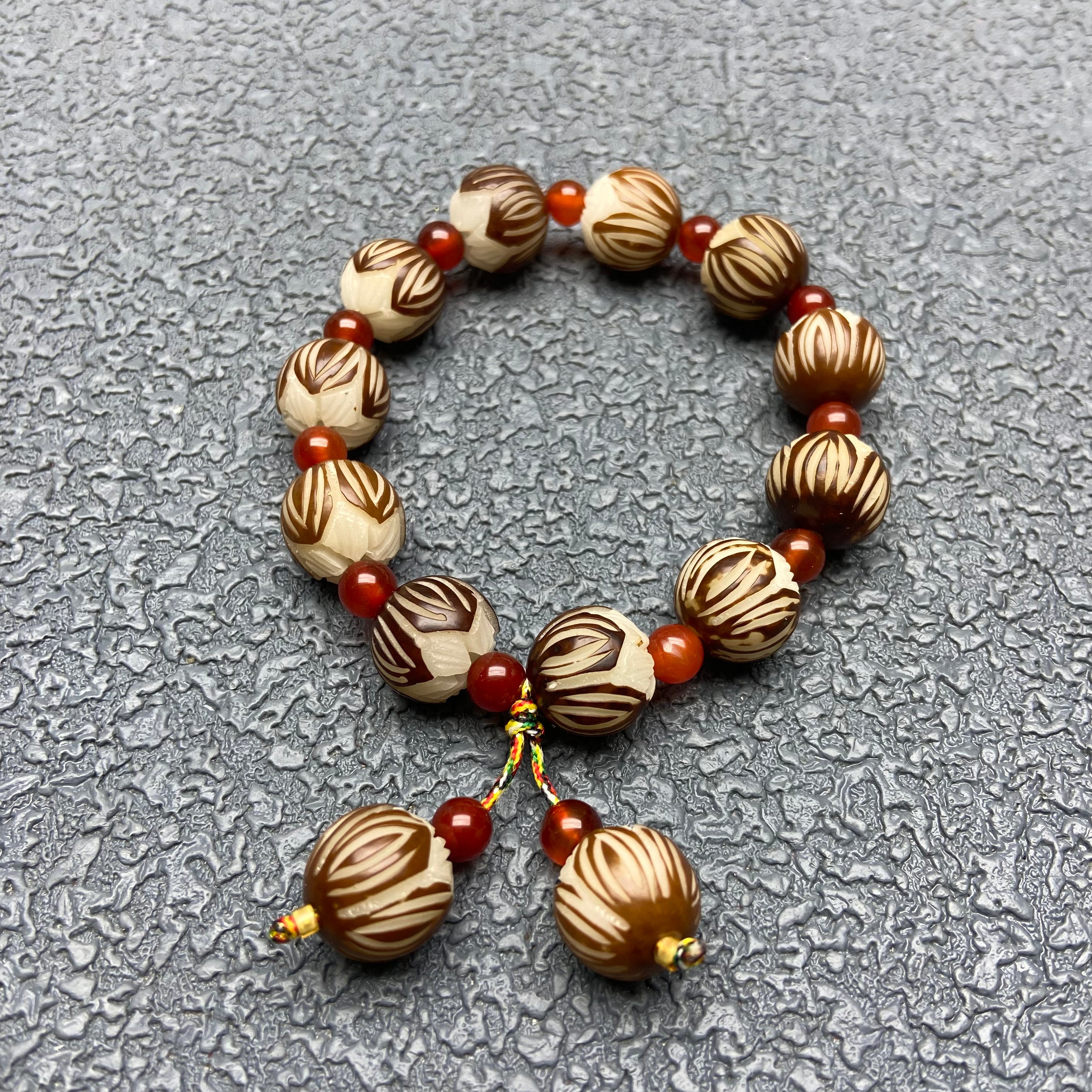 Bodhi Lotus Bracelet – Handcrafted Serenity for Mind & Style
