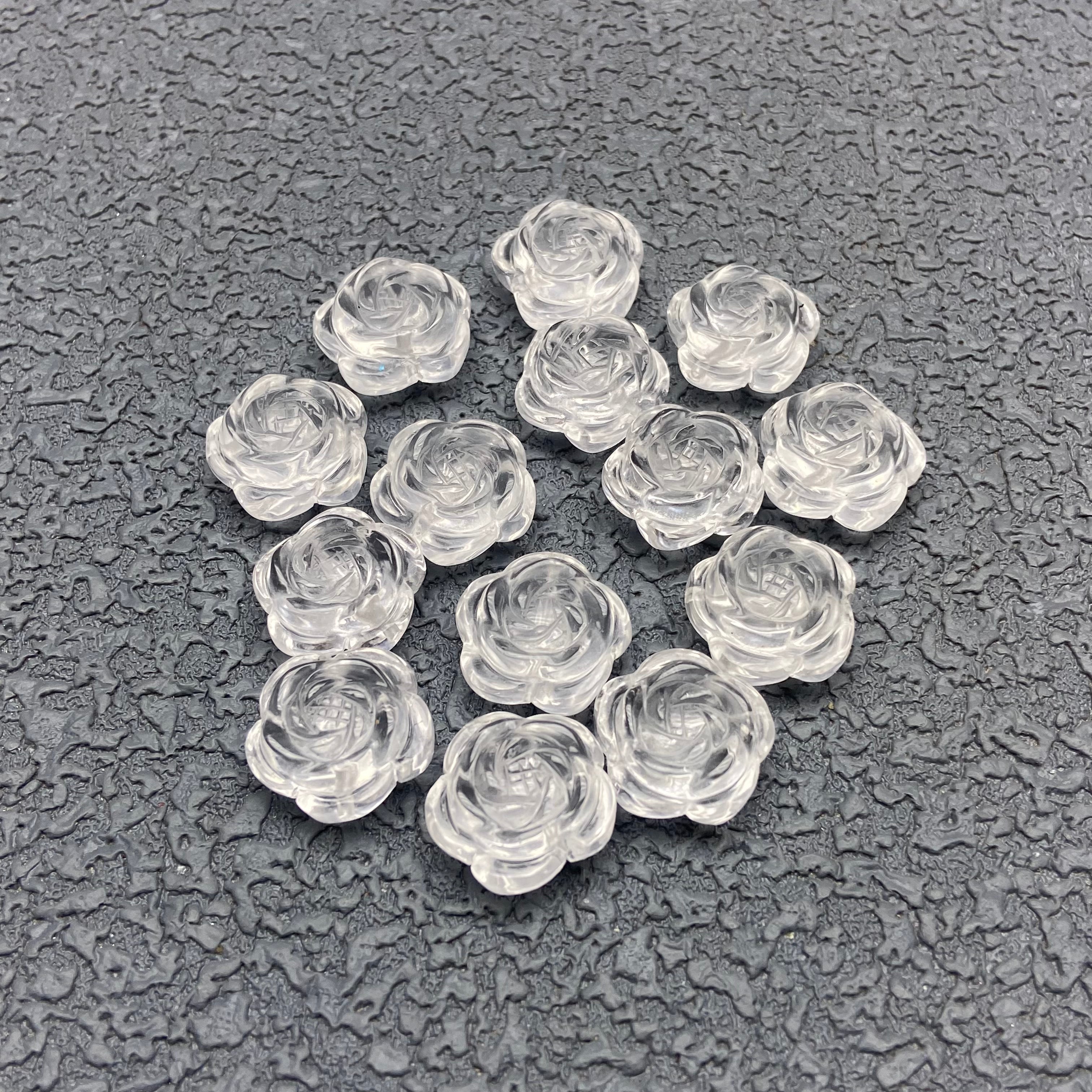 Hand-carved natural white crystal rose, with clean clear texture and exquisite craftsmanship