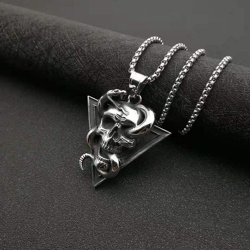 New Vintage Skull and Snake Pendant Necklace – A Bold Declaration of Hardcore Punk Style
