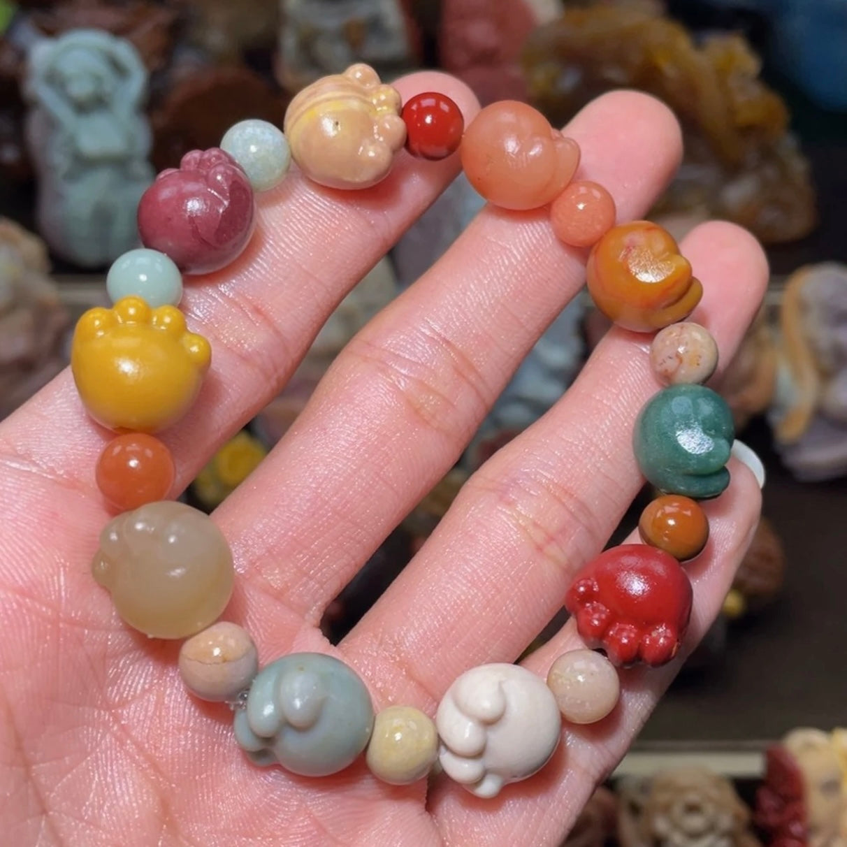 Colorfui a la shan agate carved bracelets