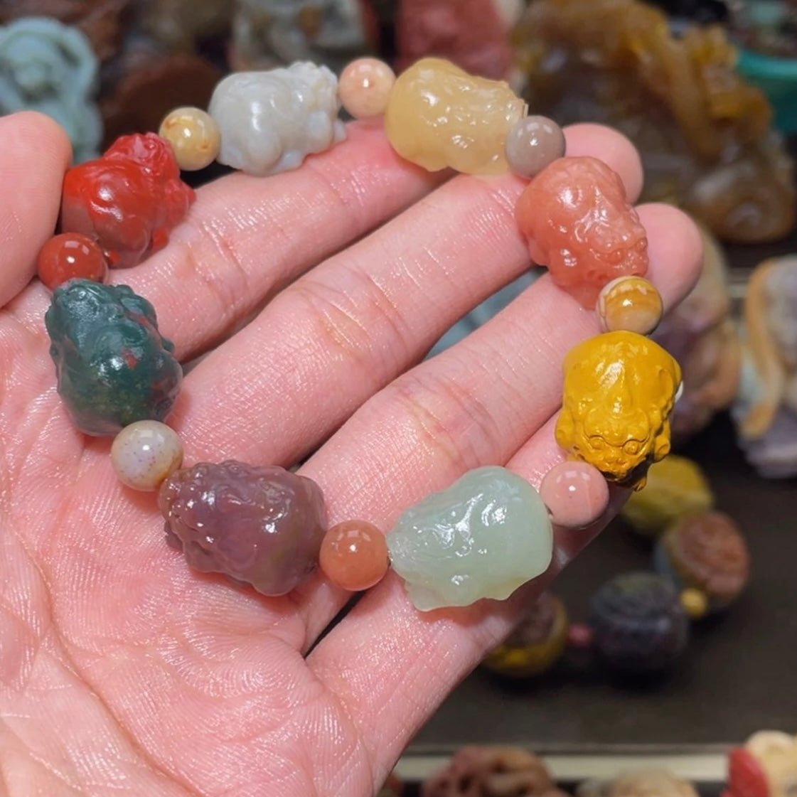 Colorfui a la shan agate carved bracelets