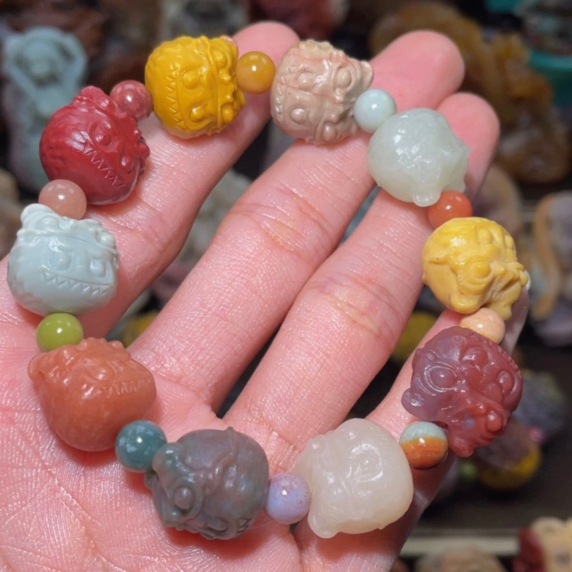 Colorfui a la shan agate carved bracelets