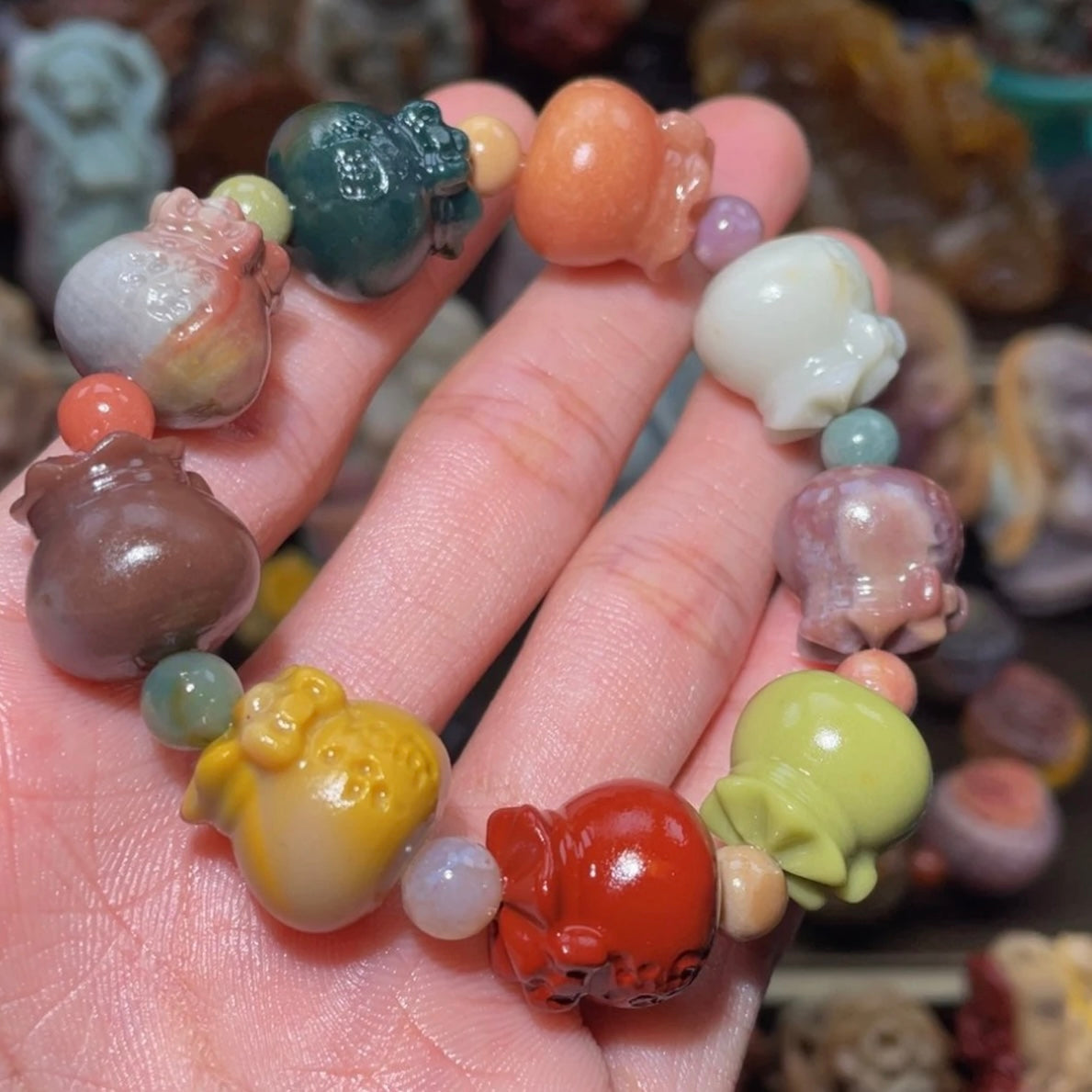 Colorfui a la shan agate carved bracelets