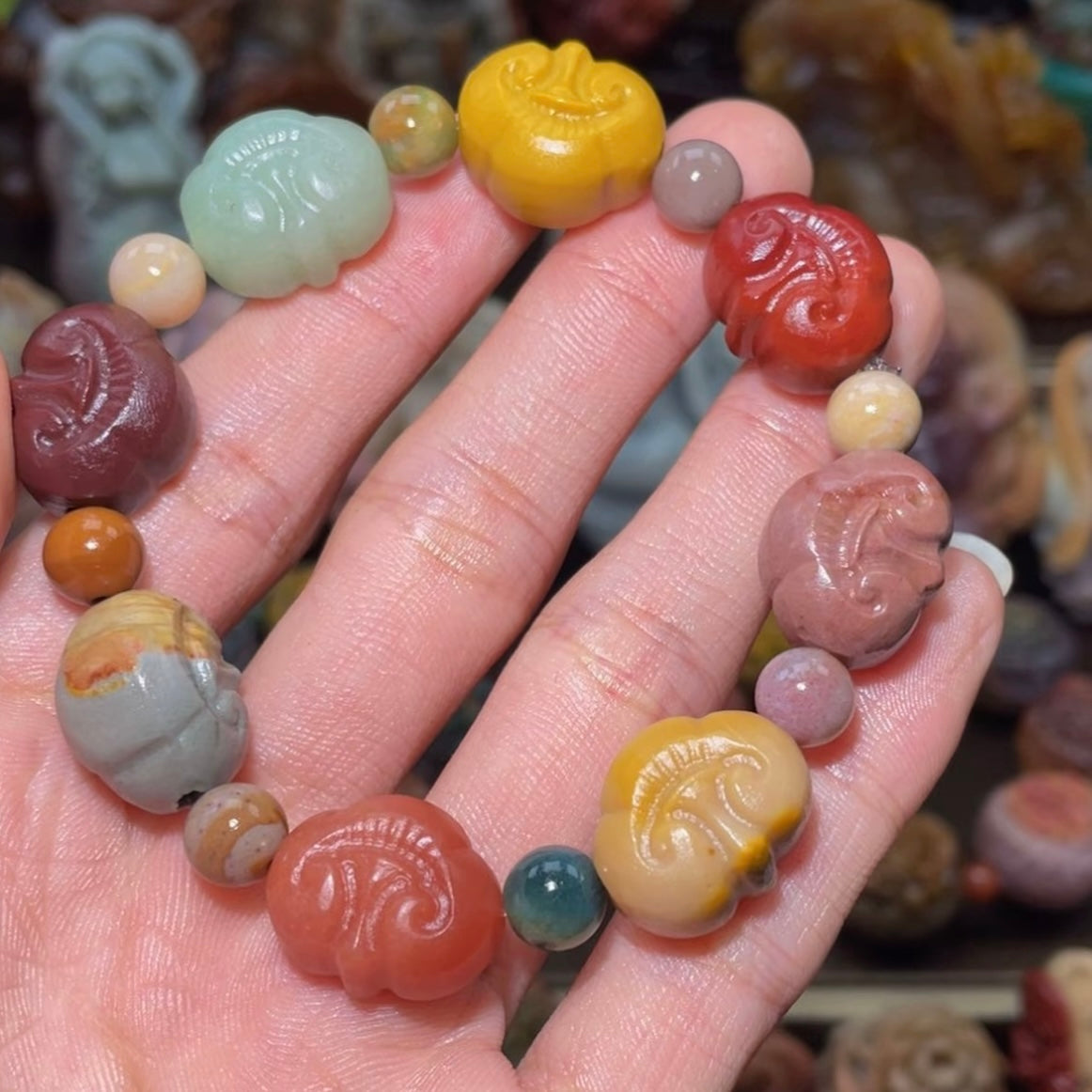 Colorfui a la shan agate carved bracelets