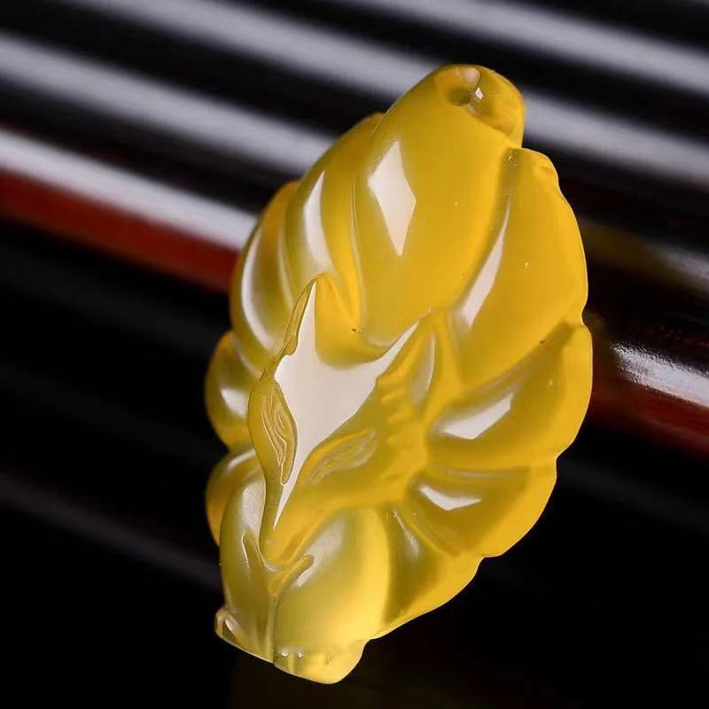 Agate Fox Pendant - Handcarved Natural Gemstone Animal Charm Jewelry