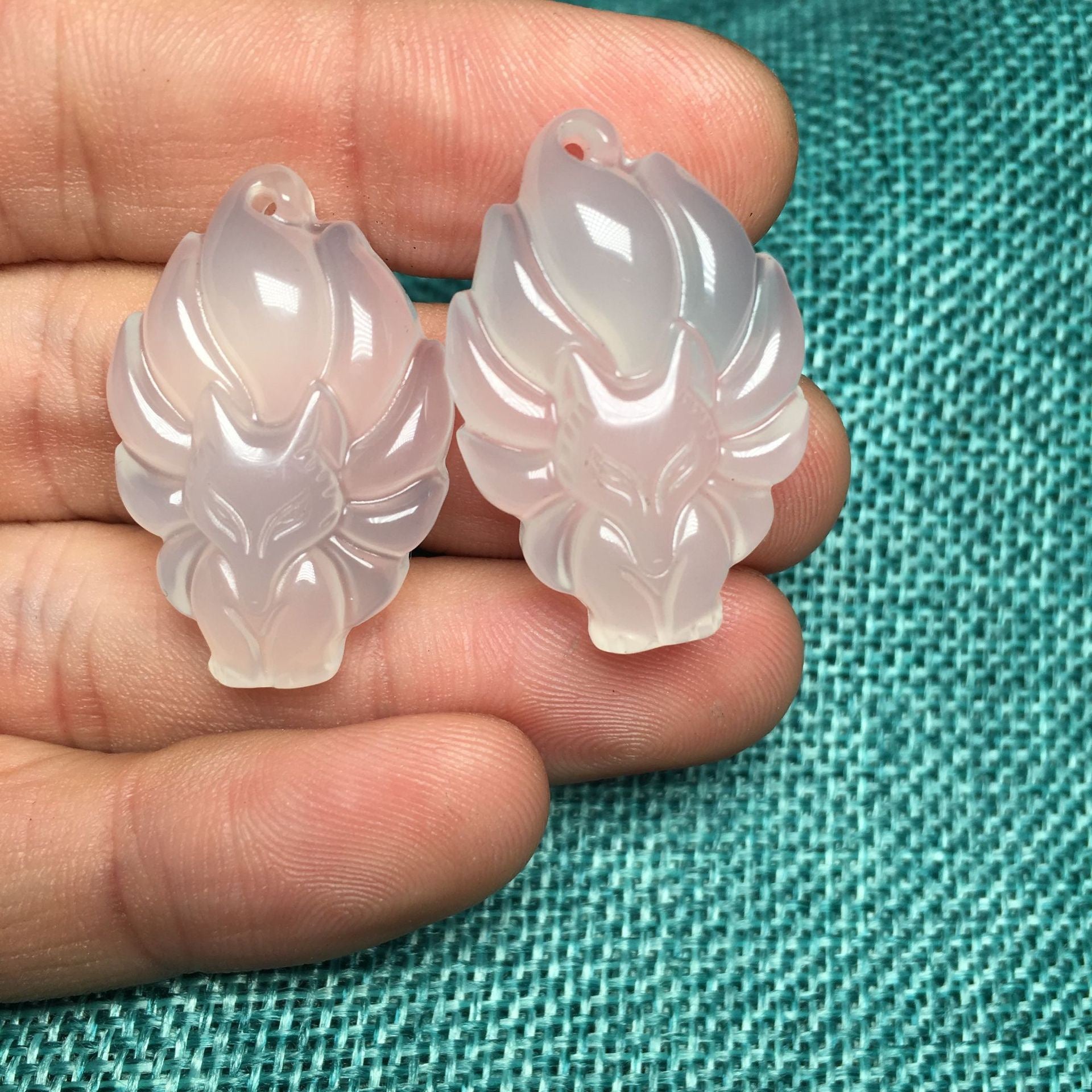 Agate Fox Pendant - Handcarved Natural Gemstone Animal Charm Jewelry