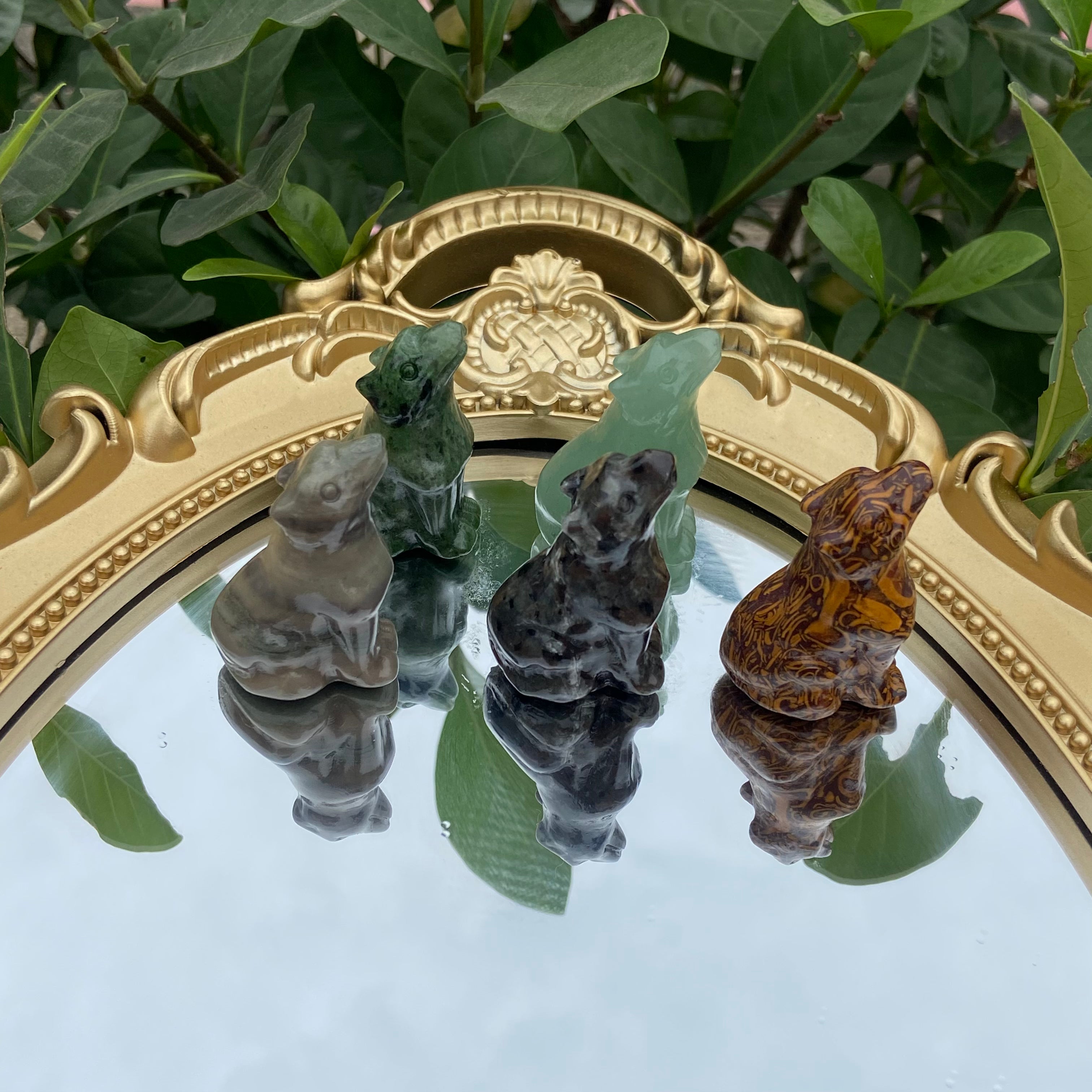 Natural Crystal Wolf Figurine - 3cm Mini Carved Wolf Statue, Handcrafted Crystal Animal Decoration