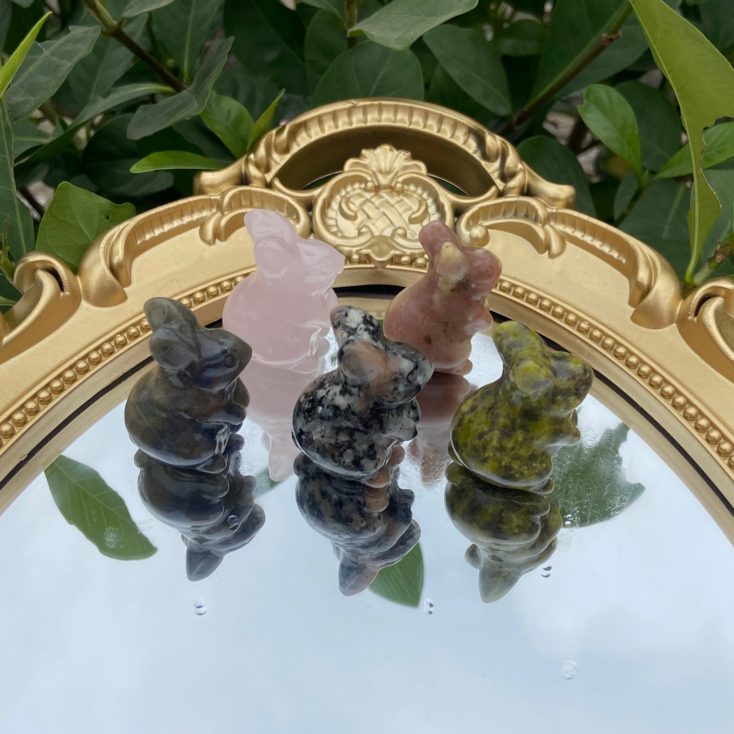 3cm Tiny Bunny Sculpture, Genuine Crystal Carving, Cute Rabbit Figurine for Home Desk Decor