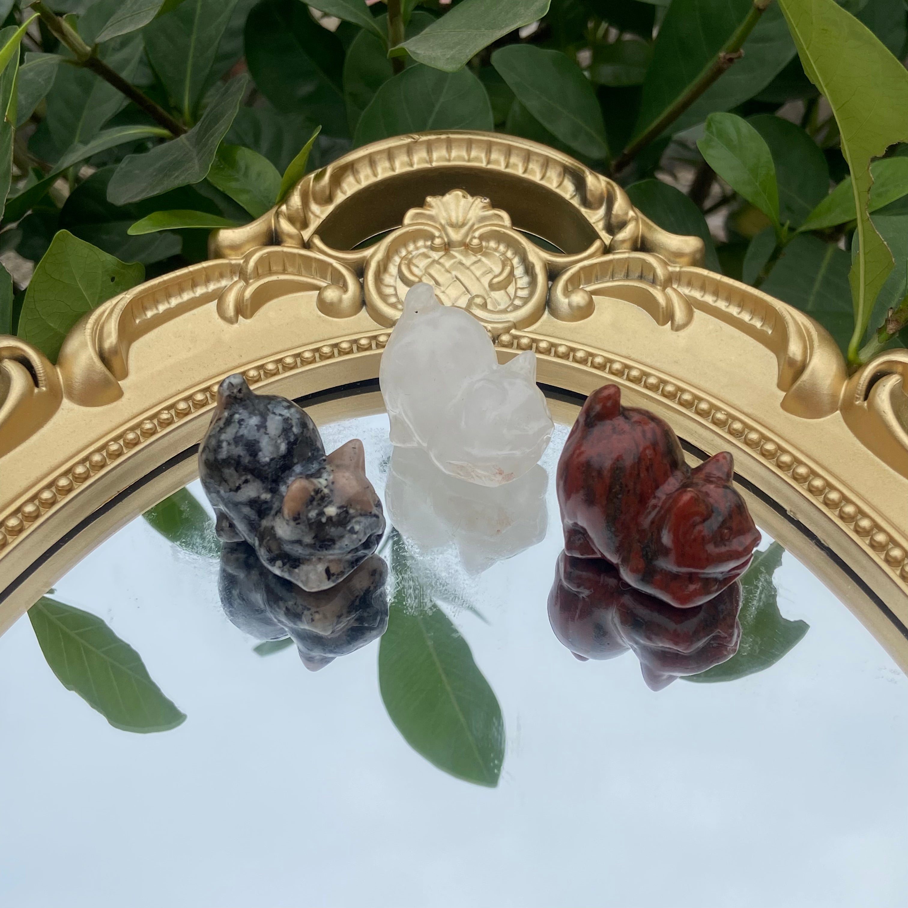 Mini Crystal Cat Figurine 3cm - Authentic Crystal Carving, Kitty Decor for Shelf & Tabletop