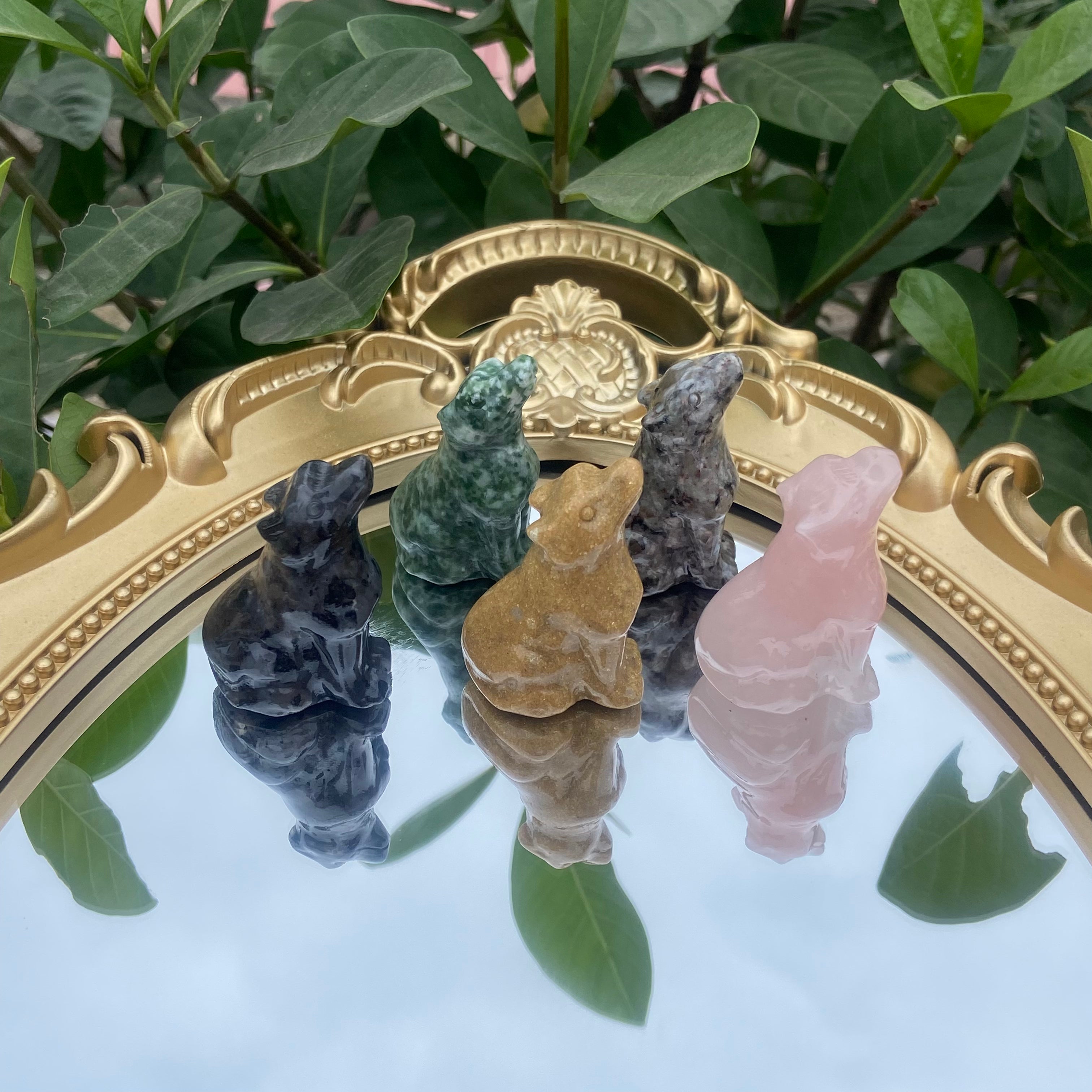 Natural Crystal Wolf Figurine - 3cm Mini Carved Wolf Statue, Handcrafted Crystal Animal Decoration