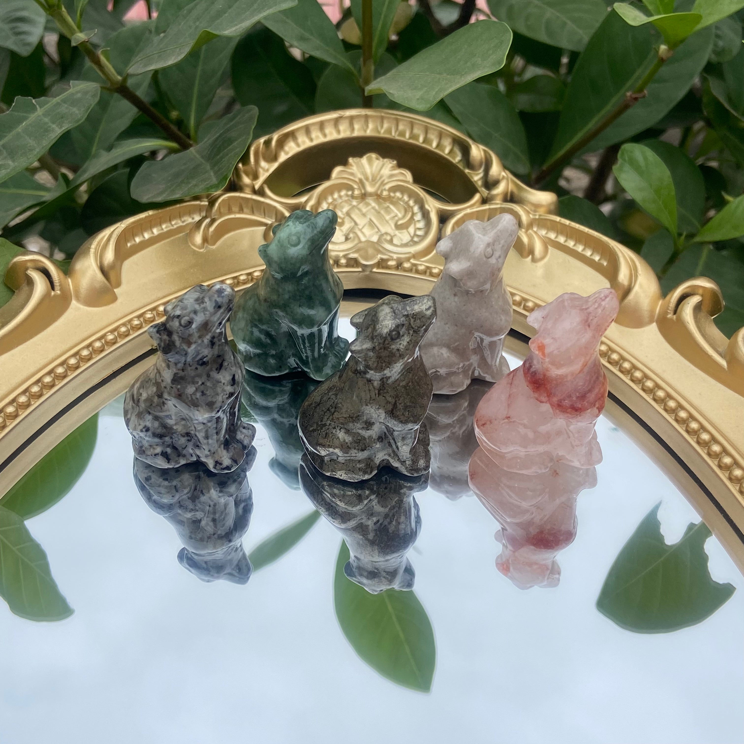 Natural Crystal Wolf Figurine - 3cm Mini Carved Wolf Statue, Handcrafted Crystal Animal Decoration