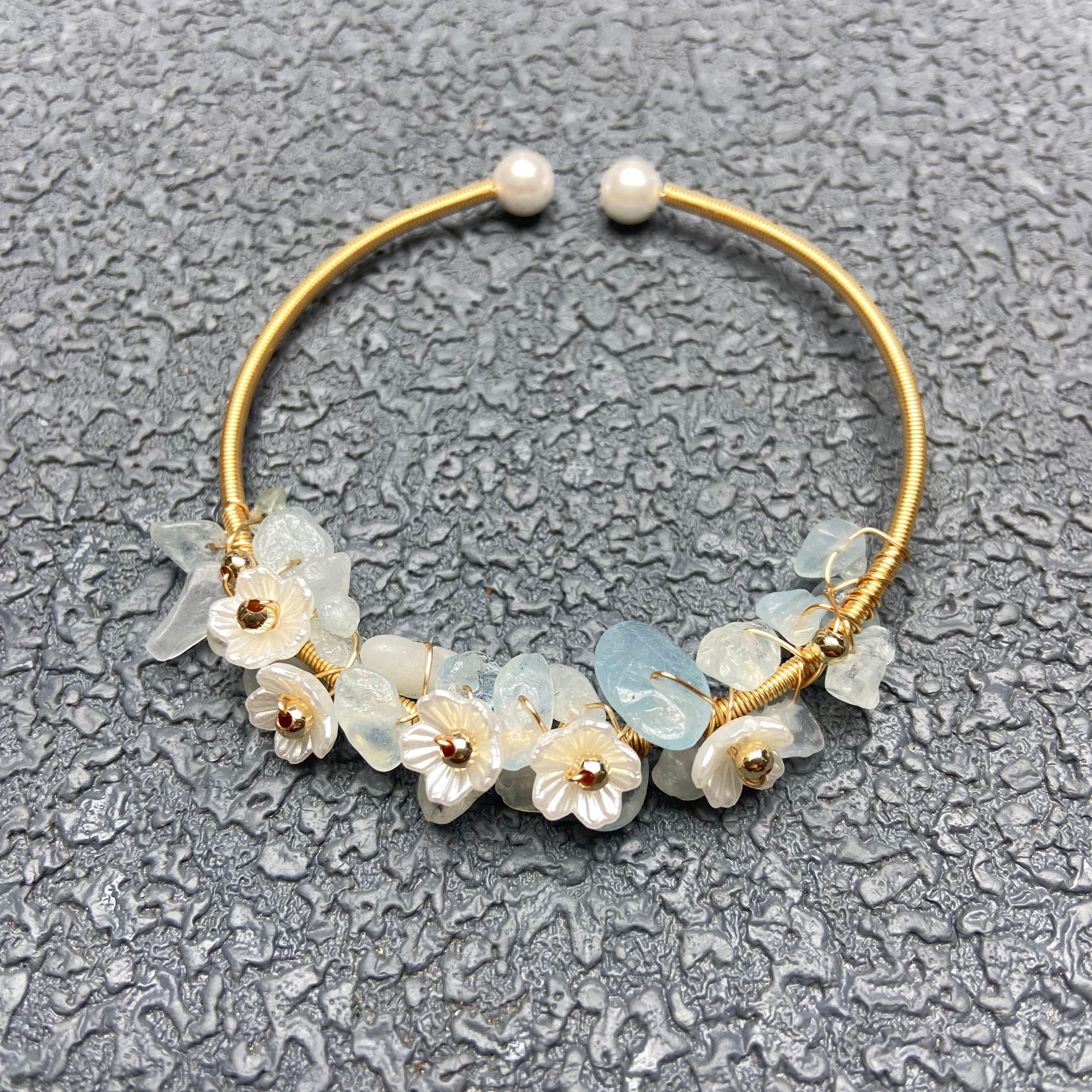 Crystal chips bracelet