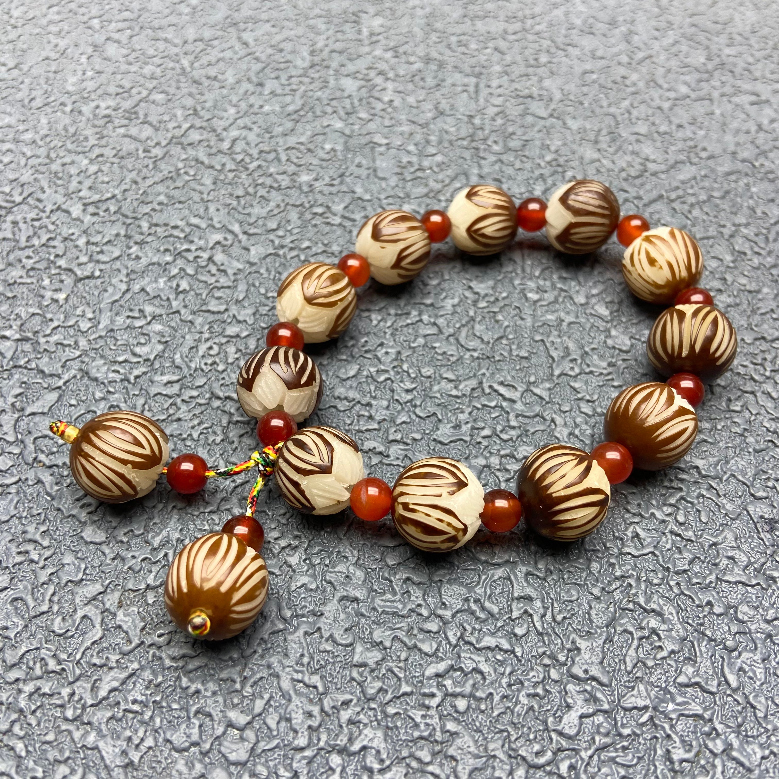 Bodhi Lotus Bracelet – Handcrafted Serenity for Mind & Style