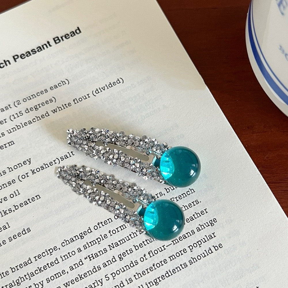 Sparkling Hair Clips: Wearable Art for Your Hair.